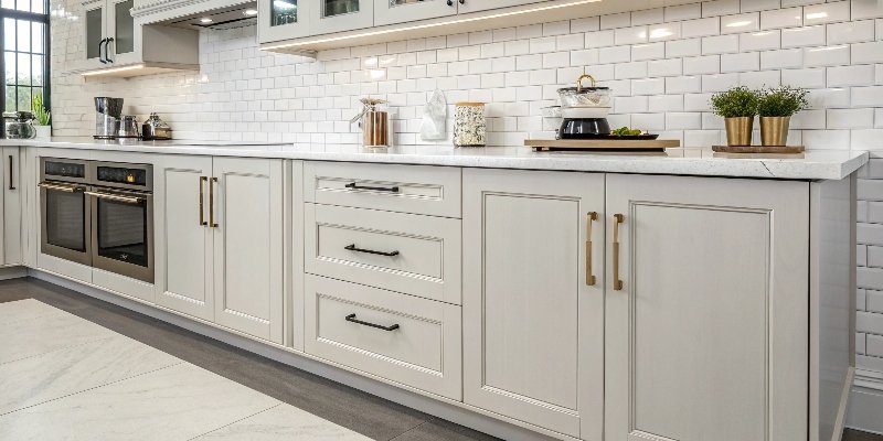 measuring standard kitchen cabinet height for countertops